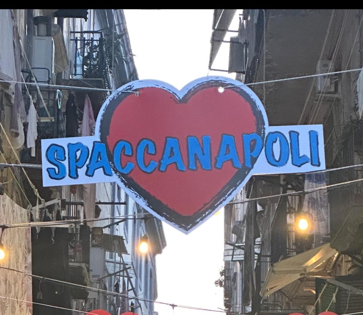 La Casa Di Patta A Spaccanapoli Nápoles Exterior foto